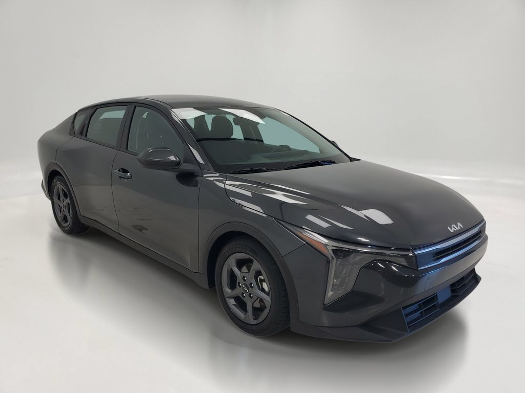 Used 2025 Kia K4 FWD image 3