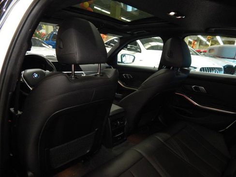 Used 2021 BMW 330i xDrive Sedan w/ Premium Package image 34