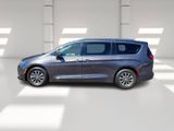 Used 2020 Chrysler Pacifica Touring-L Plus image 4