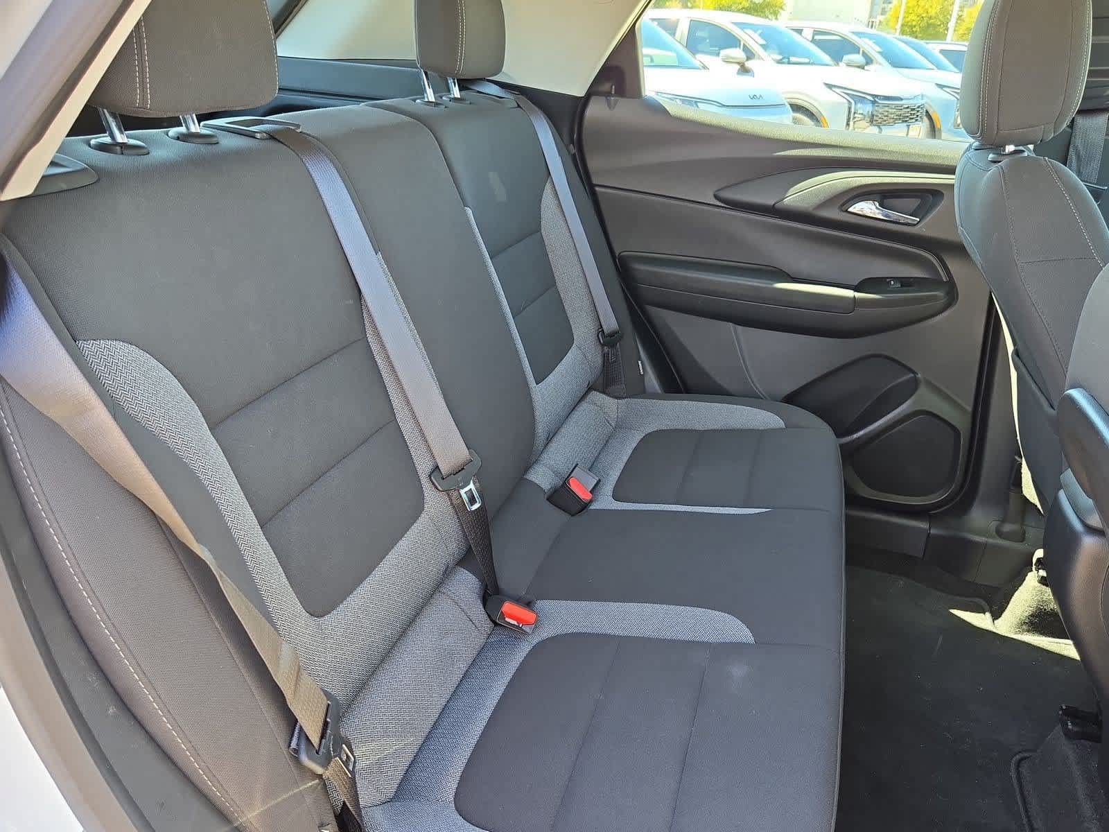 Used 2023 Chevrolet TrailBlazer LS FWD image 18