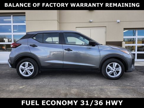 Used 2024 Nissan Kicks S image 2