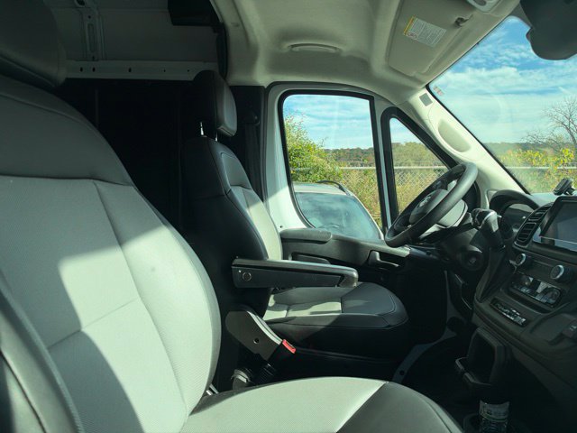Used 2025 RAM ProMaster 2500 w/ Convenience Group FWD image 24