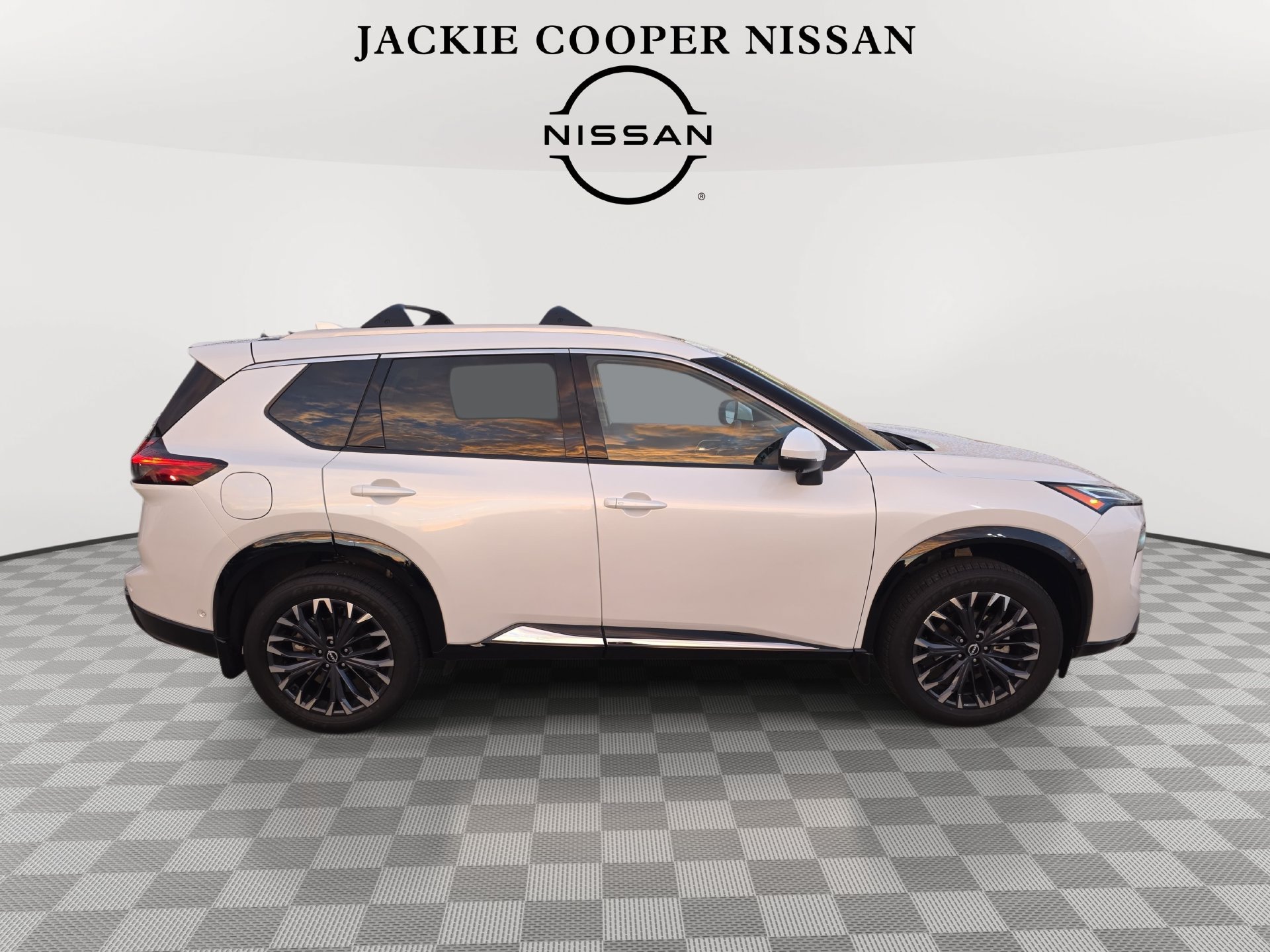 Used 2026 Nissan Rogue Platinum w/ Platinum Premium Package AWD/4WD image 4