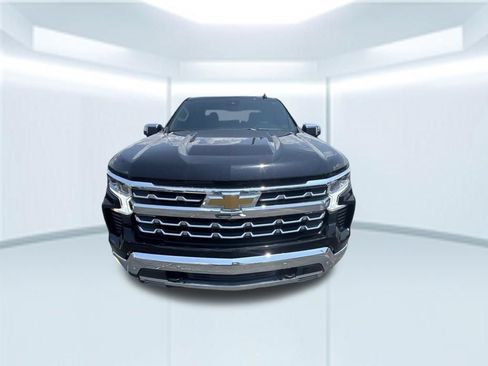 Used 2022 Chevrolet Silverado 1500 LTZ AWD/4WD image 4