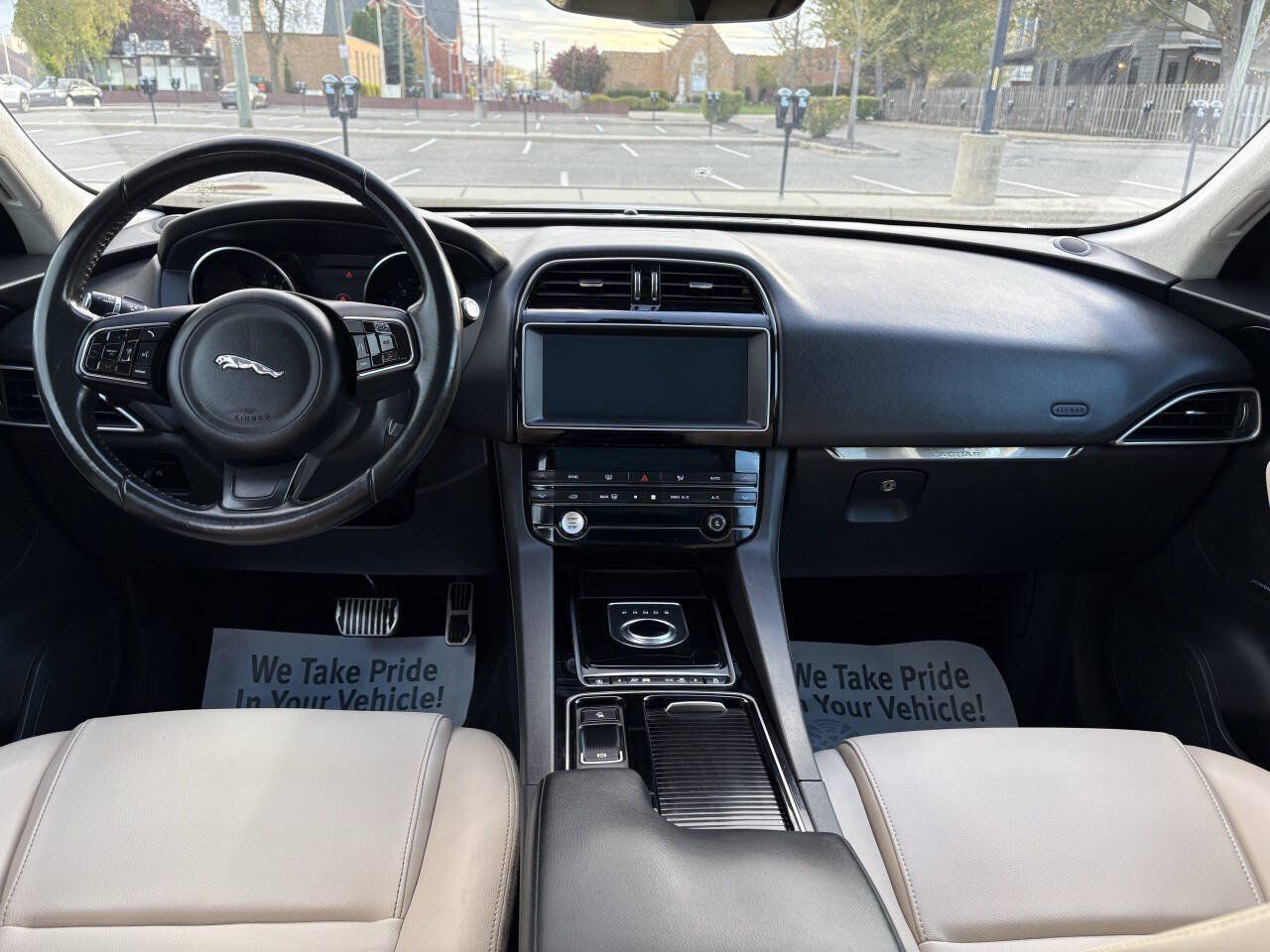 Used 2019 Jaguar F-PACE AWD/4WD image 24