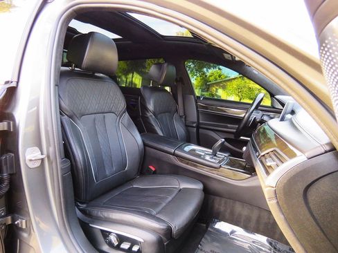 Used 2016 BMW 750i xDrive 750i xDrive image 15
