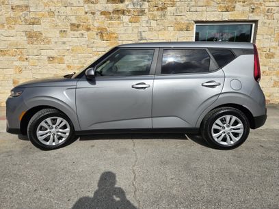 Used 2022 Kia Soul LX