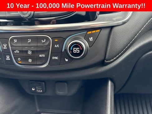 Used 2023 Chevrolet Traverse Premier AWD/4WD image 41
