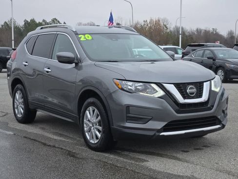 Used 2020 Nissan Rogue SV image 2
