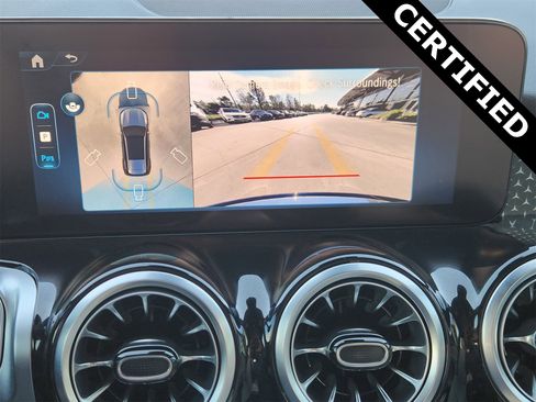 Certified 2025 Mercedes-Benz GLB 250 image 17