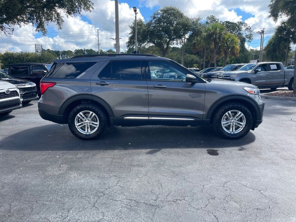 Used 2023 Ford Explorer XLT w/ Equipment Group 202A AWD/4WD image 7