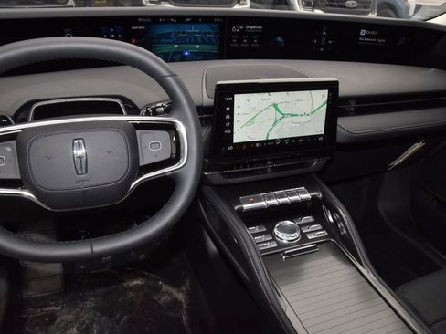 New 2026 Lincoln Nautilus Reserve w/ Jet Appearance Package AWD/4WD image 32