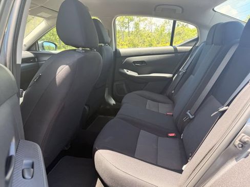 Used 2024 Nissan Sentra SV FWD image 7