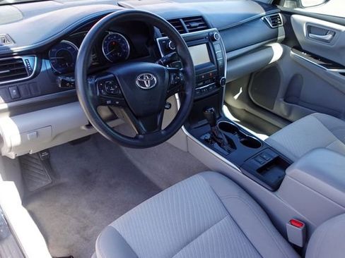 Used 2016 Toyota Camry LE FWD image 12