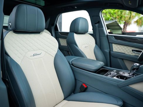 Used 2021 Bentley Bentayga Speed AWD/4WD image 32