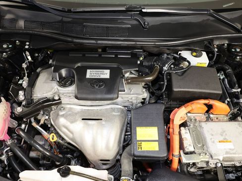 Used 2014 Toyota Camry SE w/ Moonroof Package image 36