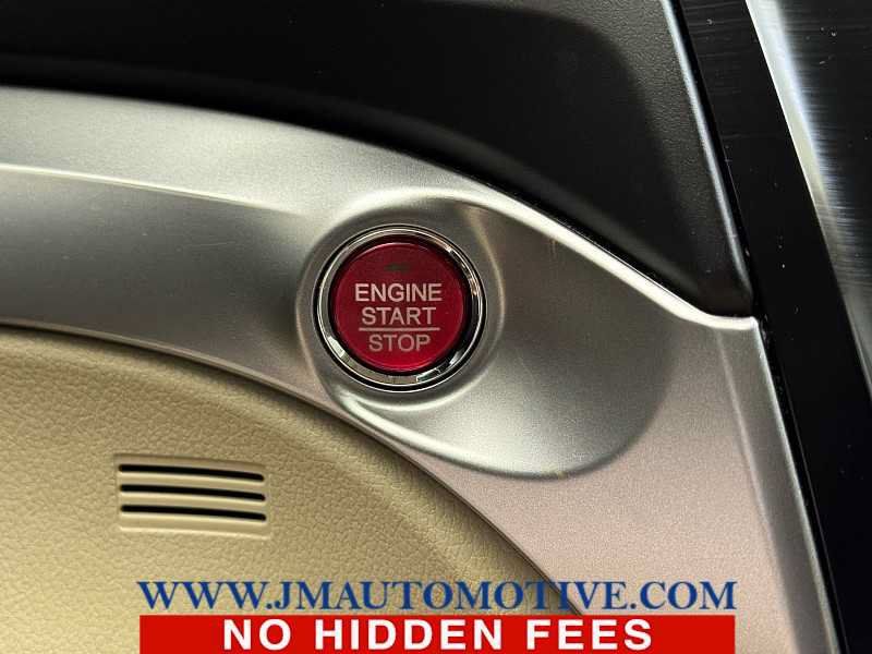 Used 2017 Acura ILX FWD image 38