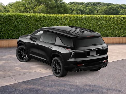 New 2026 Chevrolet Traverse RS w/ LPO, Floor Liner Package FWD image 2