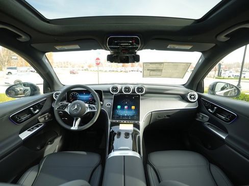 Used 2026 Mercedes-Benz GLC 300 4MATIC image 21