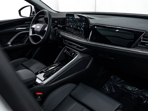 New 2025 Audi Q5 Premium Plus image 12