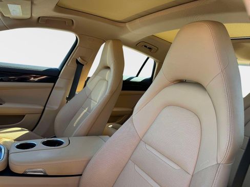 Used 2022 Porsche Panamera 4 AWD/4WD image 39