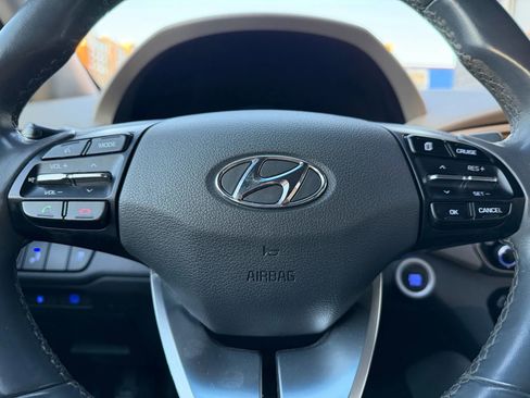 Used 2017 Hyundai Ioniq SEL image 17