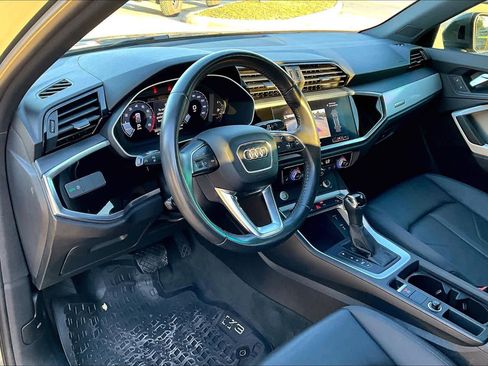 Used 2020 Audi Q3 2.0T Premium w/ Convenience Package image 17