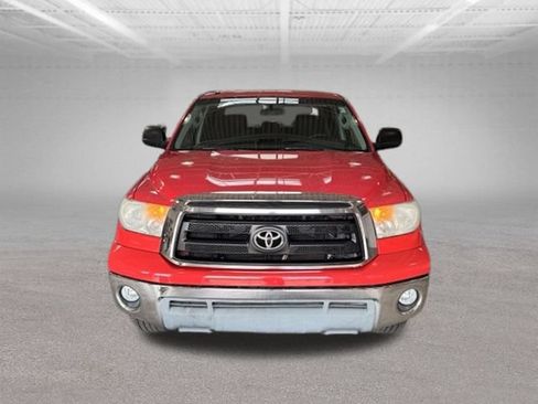 Used 2010 Toyota Tundra 4x4 CrewMax image 2