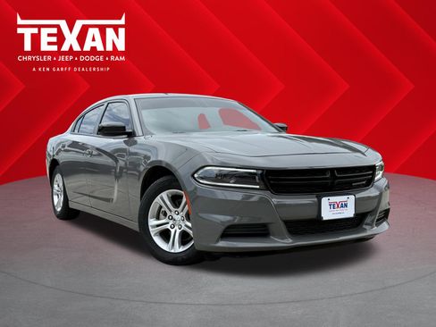 Used 2023 Dodge Charger SXT RWD image 1