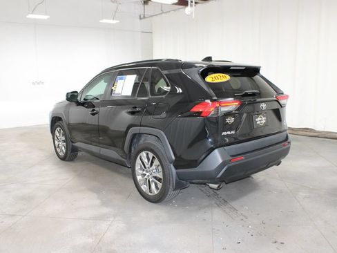 Used 2020 Toyota RAV4 XLE Premium AWD/4WD image 7