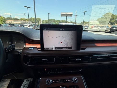 Used 2020 Lincoln Aviator Reserve w/ Equipment Group 201A RWD image 11