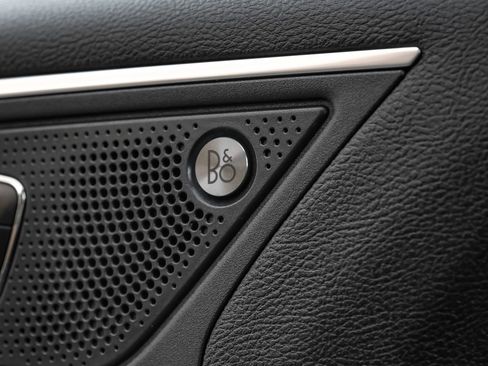 Used 2019 Ford Edge Titanium image 48