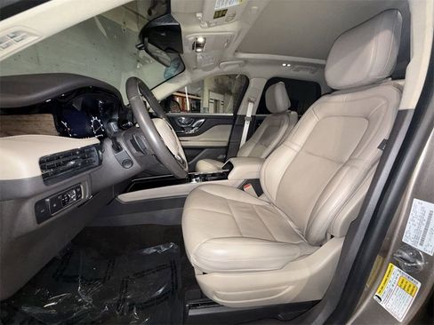 Certified 2020 Lincoln Corsair Reserve w/ Elements Package image 13