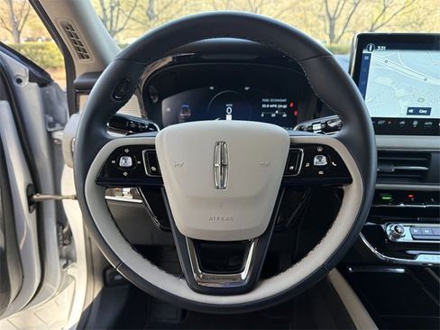 New 2026 Lincoln Corsair Premiere image 14