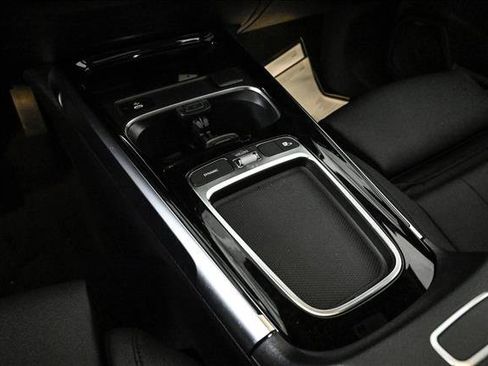 New 2026 Mercedes-Benz GLB 250 4MATIC image 13