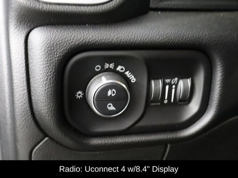 Used 2019 RAM 1500 Big Horn AWD/4WD image 14