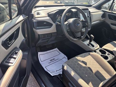 Used 2025 Subaru Forester w/ Convenience Package #1 AWD/4WD image 9