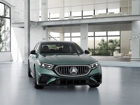 New 2026 Mercedes-Benz E 53 AMG e 4MATIC Sedan image 8