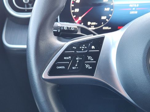 Used 2024 Mercedes-Benz GLC 300 4MATIC image 30