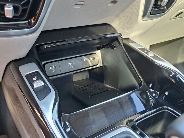 Used 2022 Kia Sorento SX AWD/4WD image 16