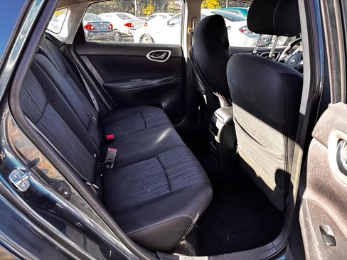 Used 2016 Nissan Sentra SV image 11