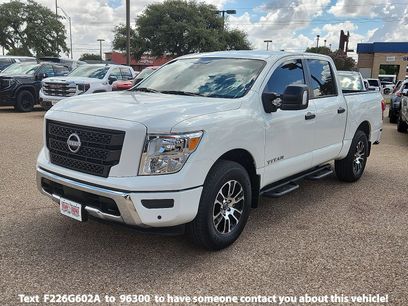 Used 2024 Nissan Titan SV w/ SV Convenience Package