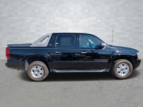 Used 2007 Chevrolet Avalanche LT w/ LT Preferred Equipment Group image 4