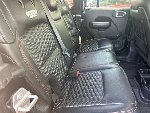 Used 2021 Jeep Wrangler Unlimited Rubicon AWD/4WD image 6