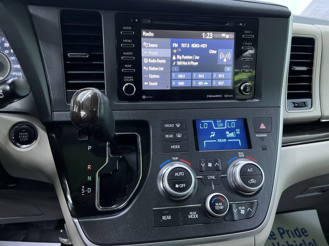 Used 2020 Toyota Sienna XLE w/ XLE Navigation Package FWD image 19