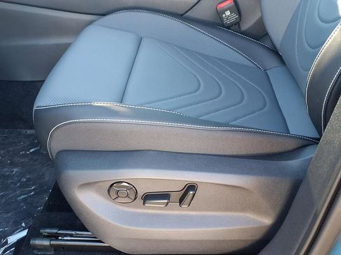 New 2026 Volkswagen Tiguan SE image 13