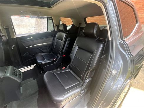 Used 2022 Volkswagen Atlas SE w/ Panoramic Sunroof Package FWD image 35