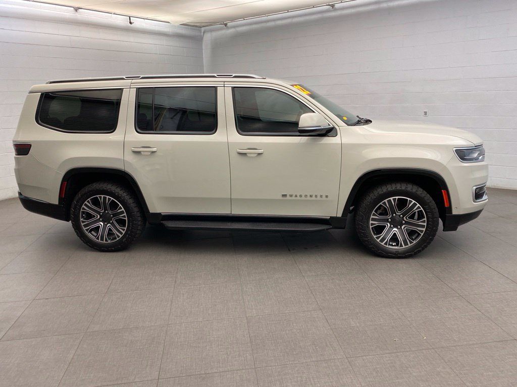 Used 2022 Jeep Wagoneer Series III RWD image 9