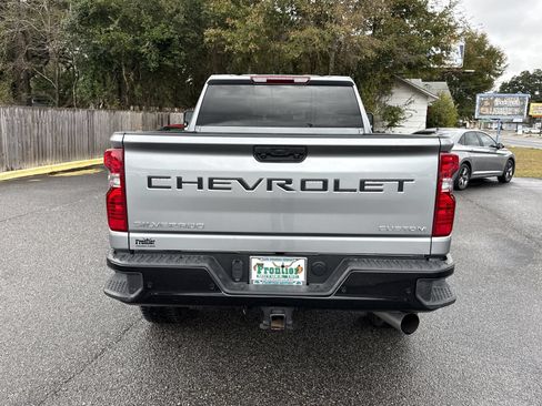 Used 2025 Chevrolet Silverado 2500 Custom w/ Custom Value Package AWD/4WD image 4