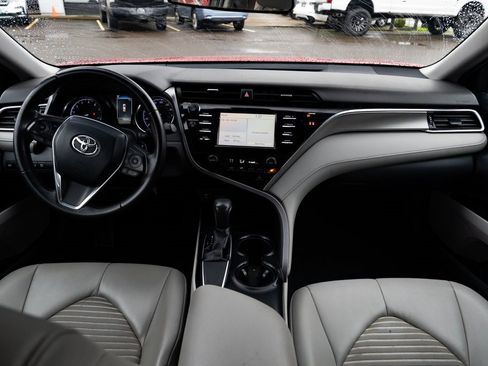 Used 2018 Toyota Camry SE image 7